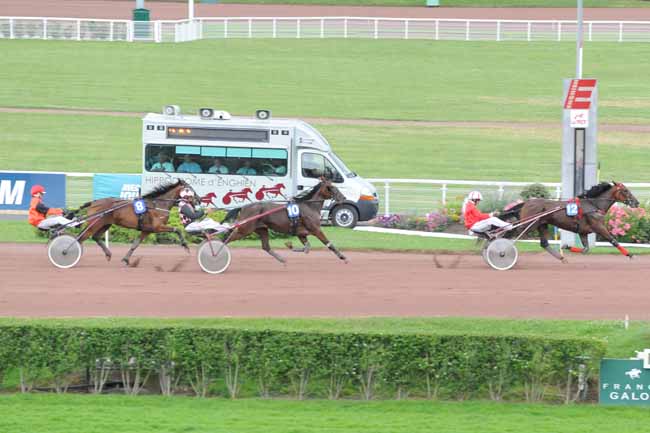 Arrivée quinté pmu PRIX DE MENILMONTANT à ENGHIEN