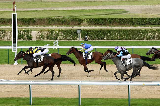 Arrivée quinté pmu PRIX DE L'ITON à DEAUVILLE