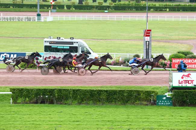 Arrivée quinté pmu PRIX DE LA PORTE SAINT-MARTIN à ENGHIEN