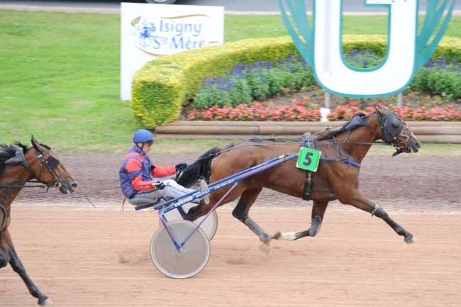 Arrivée quinté pmu PRIX SOCIETE SAINT-ELOI - METALLURGIE à GRAIGNES