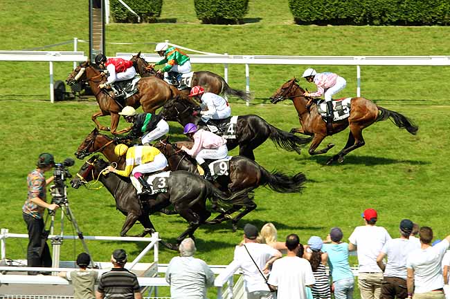 Arrivée quinté pmu PRIX DES PRIMEVERES à CLAIREFONTAINE