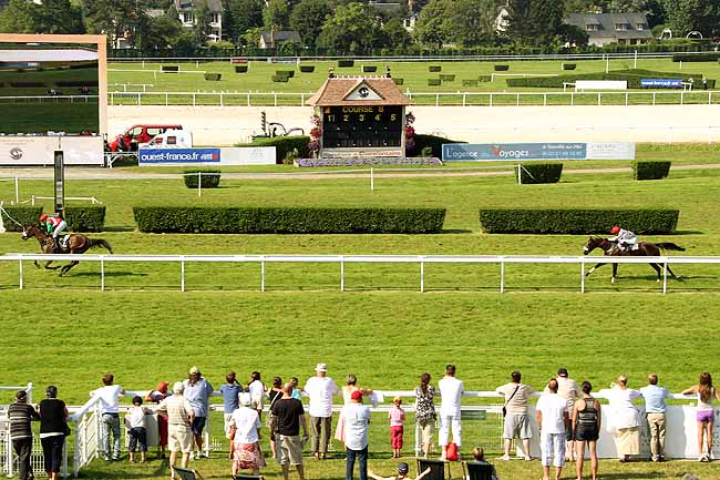 Arrivée quinté pmu PRIX DE LA GARENNE à CLAIREFONTAINE