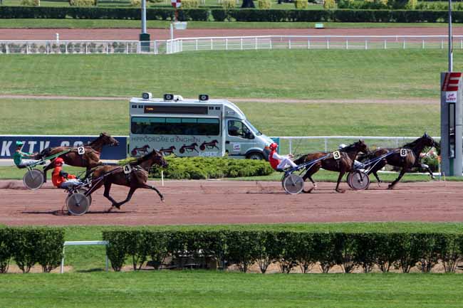 Arrivée quinté pmu PRIX DE VOUVRAY à ENGHIEN