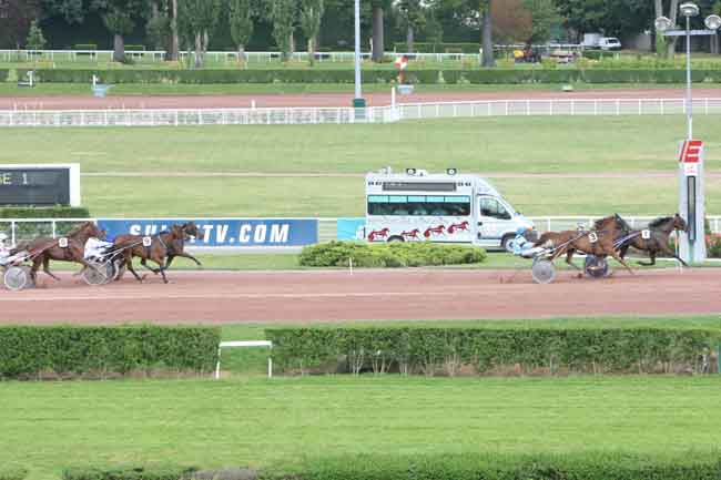 Arrivée quinté pmu PRIX DE PIGALLE à ENGHIEN