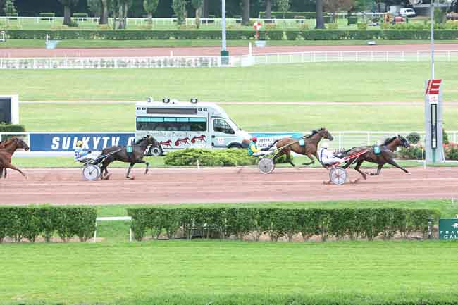 Arrivée quinté pmu PRIX D'ETAIN à ENGHIEN