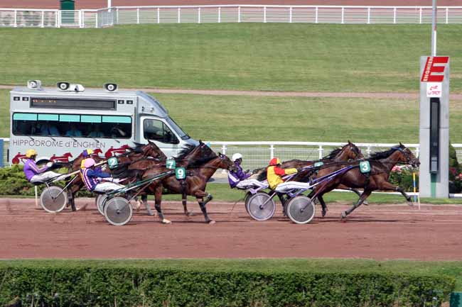 Arrivée quinté pmu PRIX DU FAUBOURG SAINT-ANTOINE à ENGHIEN