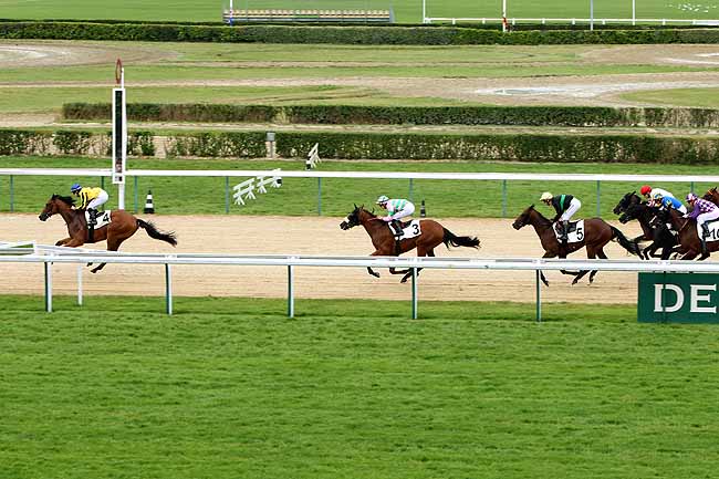 Arrivée quinté pmu PRIX DE L'HOUAY à DEAUVILLE