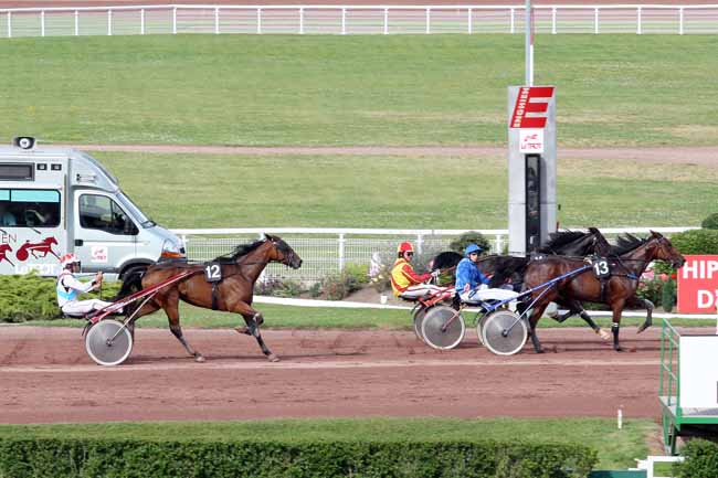Arrivée quinté pmu PRIX DE LA PORTE POUCHET à ENGHIEN