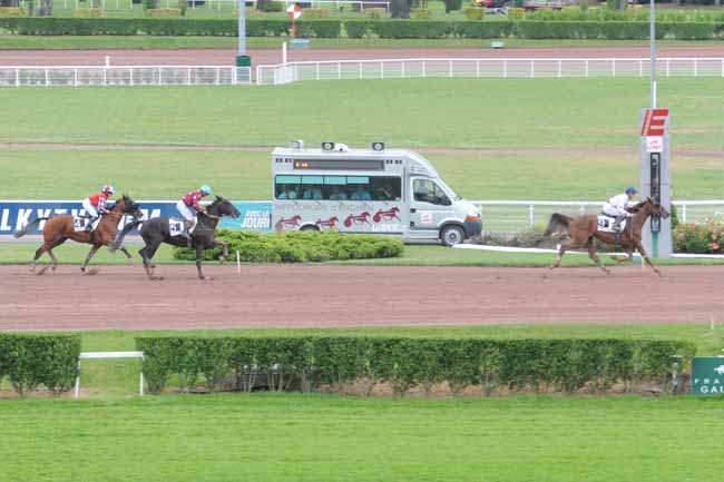 Arrivée quinté pmu PRIX DE MONTEVRAIN à ENGHIEN