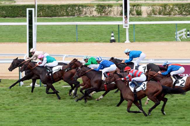 Arrivée quinté pmu PRIX DE TOURGEVILLE à DEAUVILLE