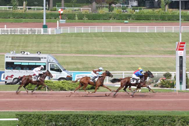 Arrivée quinté pmu PRIX DE LA PLACE DE VALOIS à ENGHIEN
