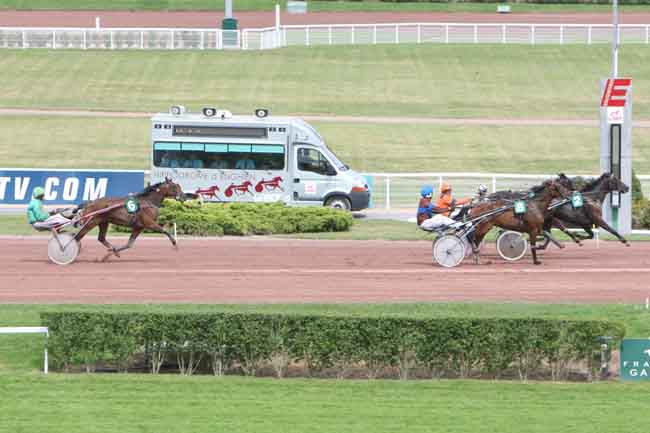 Arrivée quinté pmu PRIX DE LA PLAINE MONCEAU à ENGHIEN