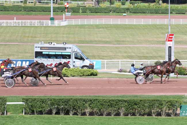 Arrivée quinté pmu PRIX DU PONT DE L'ALMA à ENGHIEN