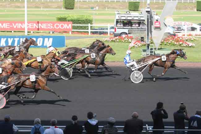 Arrivée quinté pmu PRIX DE MOULINS-LA-MARCHE à PARIS-VINCENNES