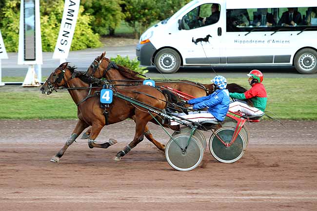 Arrivée quinté pmu PRIX SOLEIL ET NEIGE à AMIENS