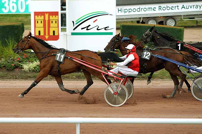 Arrivée quinté pmu PRIX HYPERMARCHE LECLERC à VIRE