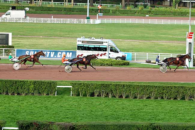 Arrivée quinté pmu PRIX DU COTENTIN à ENGHIEN