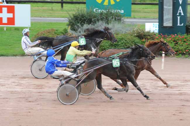 Arrivée quinté pmu PRIX DE LA CCI DE LA MAYENNE à LAVAL