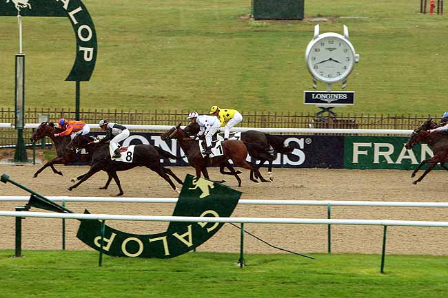 Arrivée quinté pmu PRIX DU TERRAIN DE MANOEUVRES à CHANTILLY