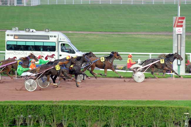 Arrivée quinté pmu PRIX DU CHATEAU D'EAU à ENGHIEN