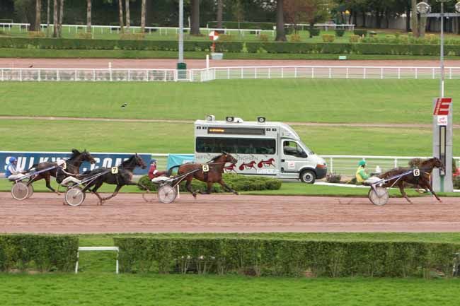 Arrivée quinté pmu PRIX DU PONT DE LA TOURNELLE à ENGHIEN