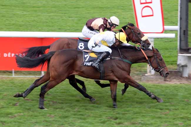 Arrivée quinté pmu PRIX DE FROMAINVILLE à LYON-PARILLY