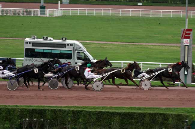 Arrivée quinté pmu PRIX DE LA PORTE DE LA VILLETTE à ENGHIEN