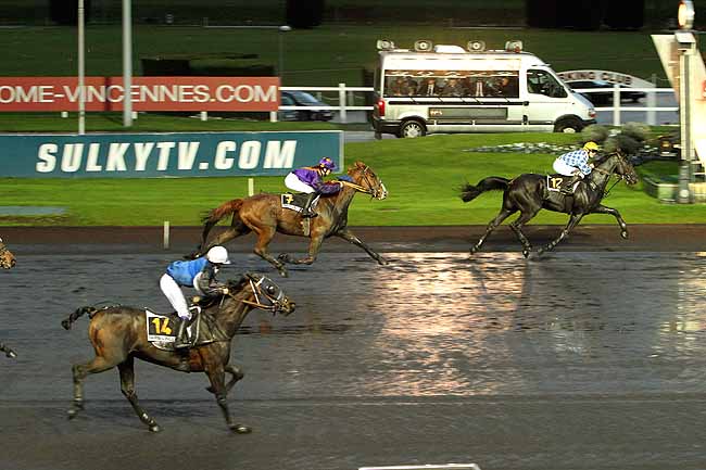 Arrivée quinté pmu PRIX D'HIESVILLE à PARIS-VINCENNES