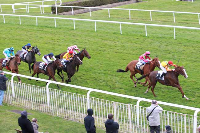 Arrivée quinté pmu PRIX DES ROCHERS DE FONTAINEBLEAU à FONTAINEBLEAU