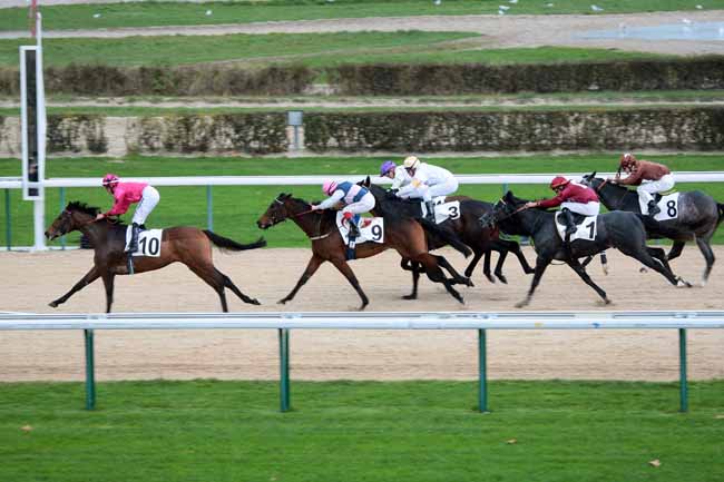 Arrivée quinté pmu PRIX DE MONTEILLERIE à DEAUVILLE
