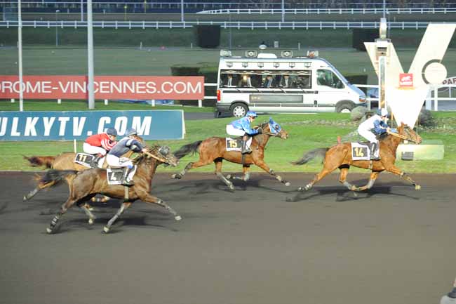 Arrivée quinté pmu PRIX DE VILLEFRANCHE à PARIS-VINCENNES