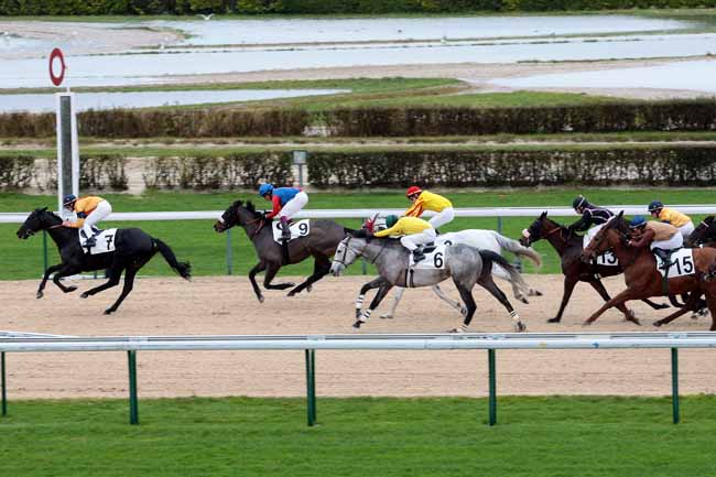 Arrivée quinté pmu PRIX DE LA MONNERIE à DEAUVILLE [MATINEE]