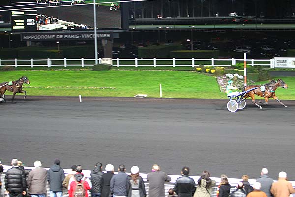 Arrivée quinté pmu PRIX DE MARTIGUES à PARIS-VINCENNES