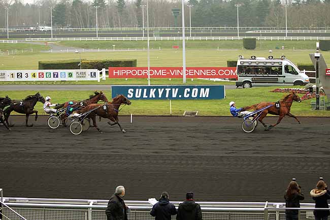 Arrivée quinté pmu PRIX DE CHATEAU-GONTIER à PARIS-VINCENNES