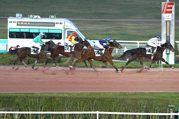 Arrivée quinté pmu PRIX DE DRAGUIGNAN à ENGHIEN