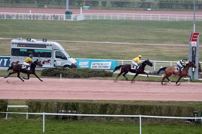 Arrivée quinté pmu PRIX DE POUGUES-LES-EAUX à ENGHIEN