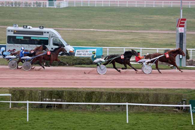Arrivée quinté pmu PRIX DE NANTERRE à ENGHIEN