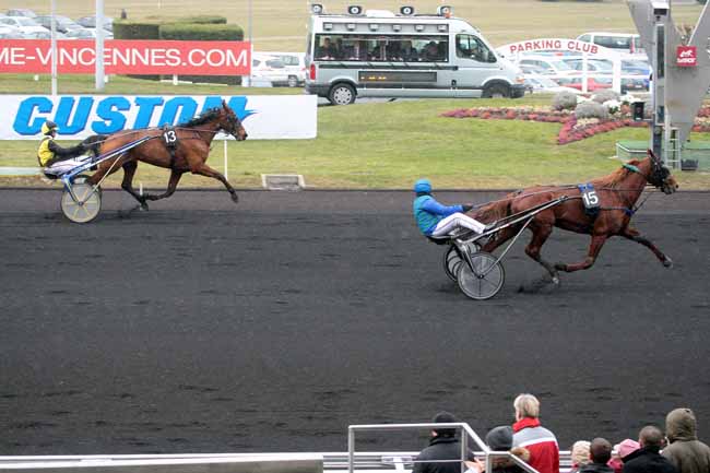 Arrivée quinté pmu PRIX DE MENDE (PRIX COMMANDERIE CLOS MONTMARTRE) à PARIS-VINCENNES