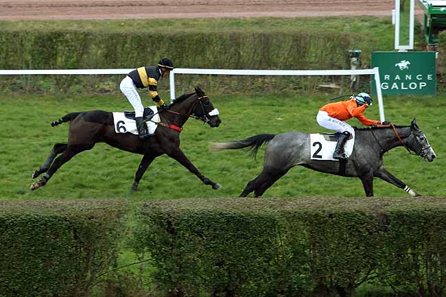 Arrivée quinté pmu PRIX MARISE à ENGHIEN