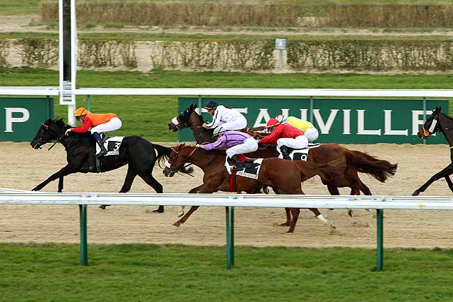 Arrivée quinté pmu PRIX DE DOUVILLE à DEAUVILLE