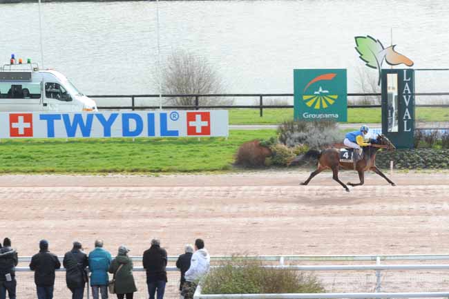 Arrivée quinté pmu PRIX DE LA SOCIETE DU CHEVAL FRANCAIS à LAVAL