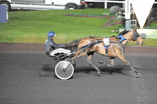 Arrivée quinté pmu PRIX AGATHE à PARIS-VINCENNES