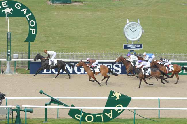 Arrivée quinté pmu PRIX DE LA VICTOIRE à CHANTILLY