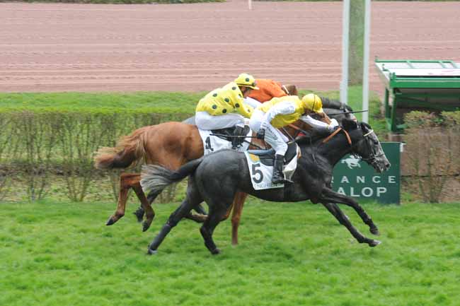 Arrivée quinté pmu PRIX DES CEVENNES à ENGHIEN