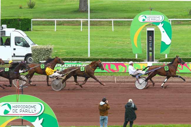 Arrivée quinté pmu GRAND PRIX DU CENTRE-EST à LYON-PARILLY
