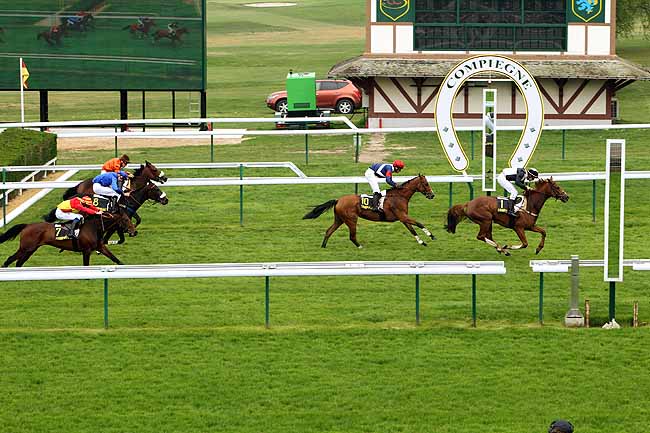 Arrivée quinté pmu PRIX DU MONT SAINT-MARC à COMPIEGNE