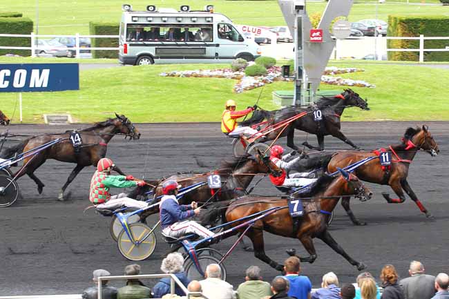 Arrivée quinté pmu CRITERIUM DES 4 ANS à PARIS-VINCENNES