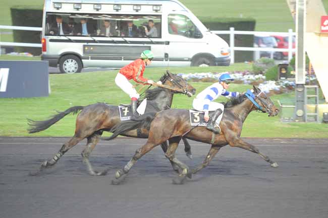 Arrivée quinté pmu PRIX ICLEA à PARIS-VINCENNES