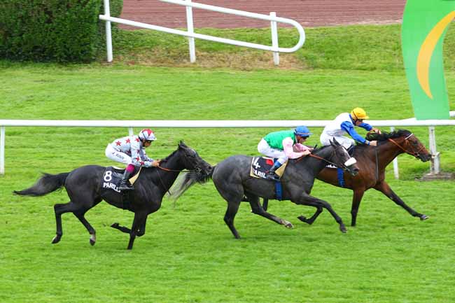 Arrivée quinté pmu COUPE DES TROIS ANS à LYON-PARILLY