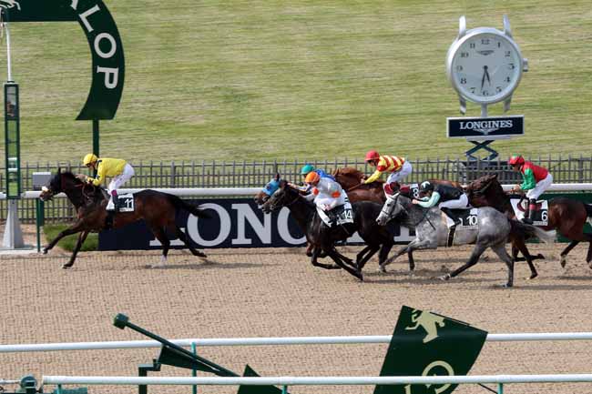 Arrivée quinté pmu PRIX DU RU DE SUZE à CHANTILLY